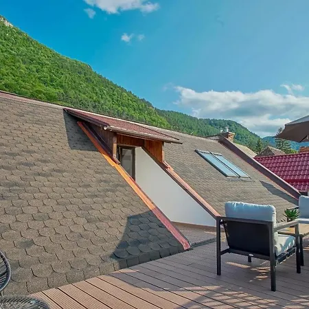 Rooftop Proprety With Large Terrace & Stunning Views - בראשוב מראה חיצוני תמונה
