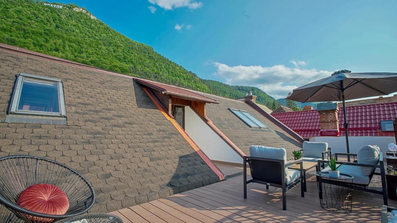 Rooftop Proprety With Large Terrace & Stunning Views - בראשוב