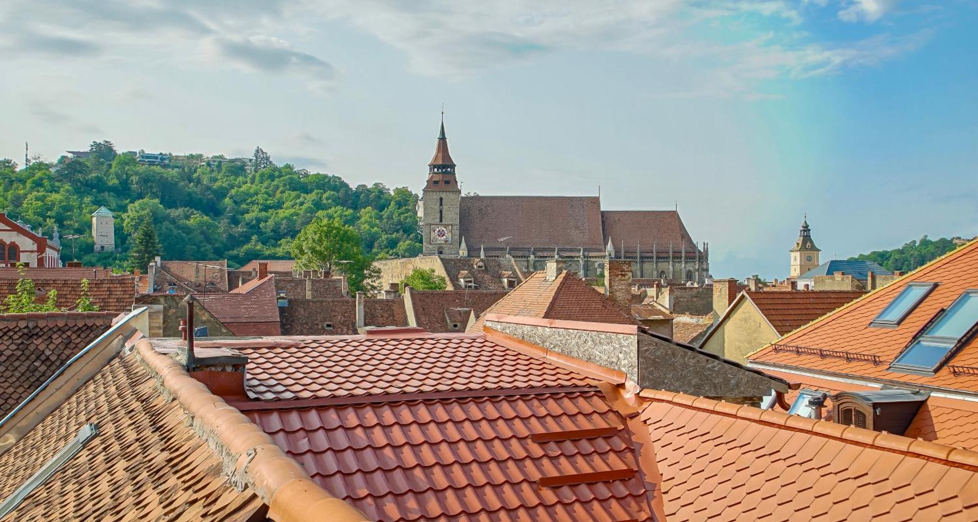 Rooftop Proprety With Large Terrace & Stunning Views -